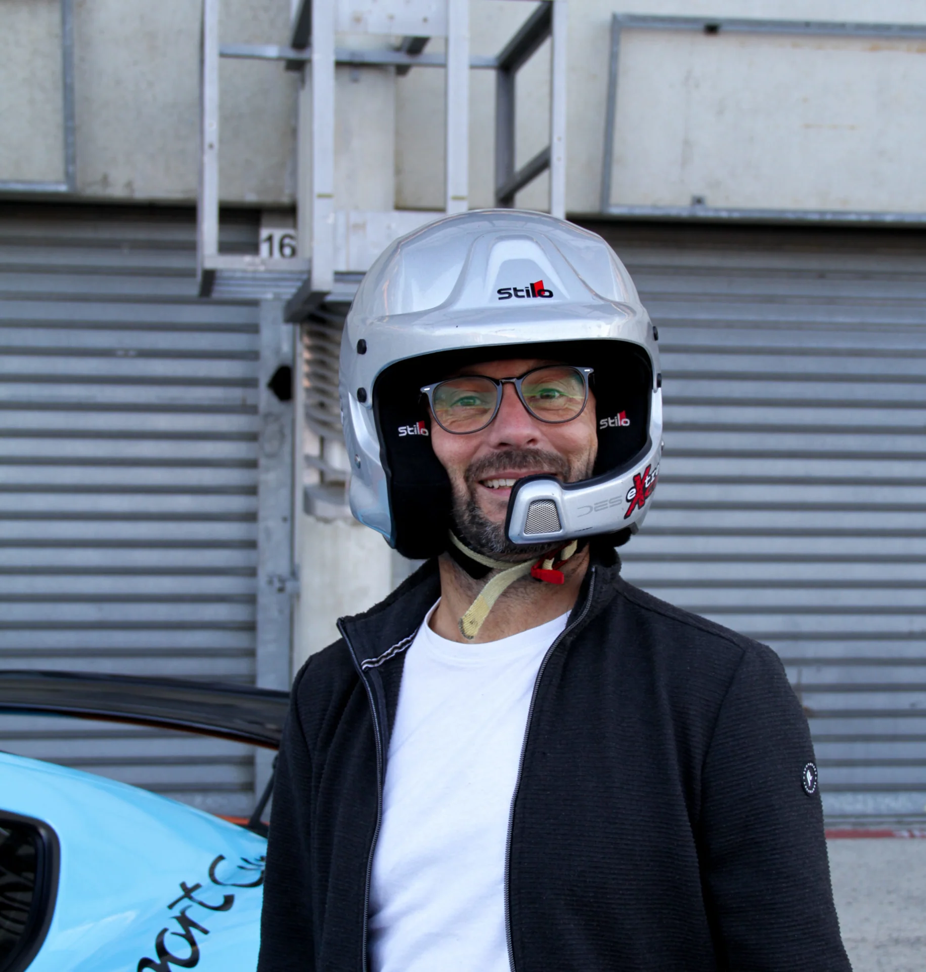 Participants et voitures lors des dix ans ADN au circuit du Mans
